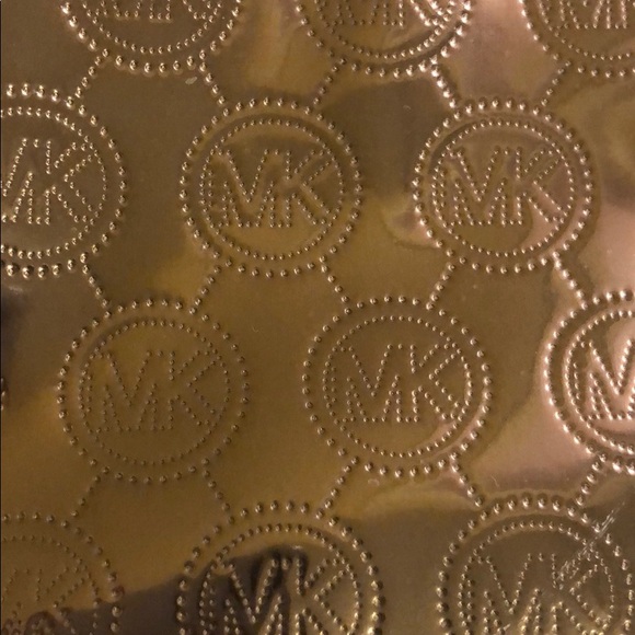 Michael Kors Silver Crossbody - Picture 14 of 14